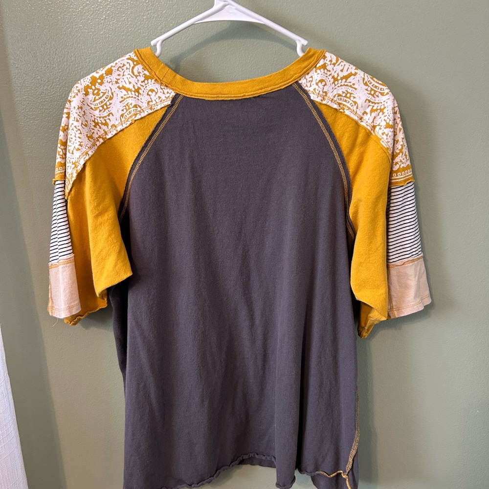 Oversized Medium Easel Grey and Mustard Raglan Bandana Top - Picture 4 of 4